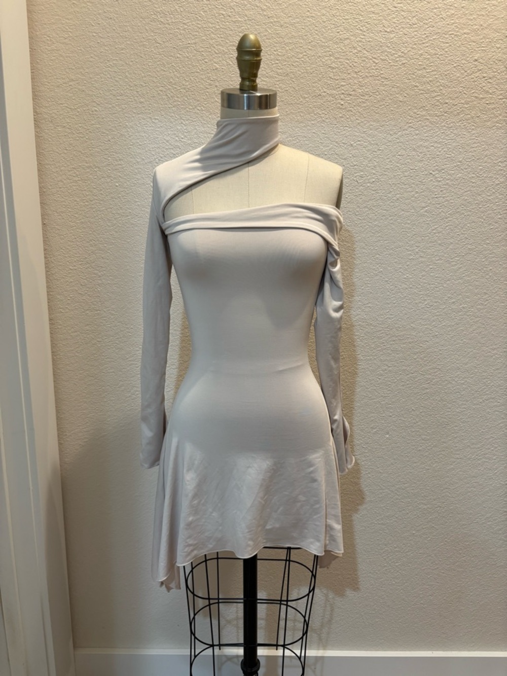 Oh Polly Asymmetrical One-Shoulder Long-Sleeve Dress